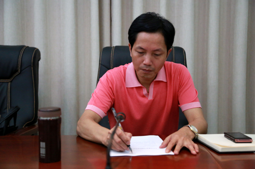 市水务局局长郑建清汇报防汛工作市委副书记,市长包惠前往大竹县双拱