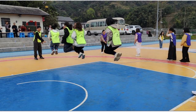 实干开新局 巾帼筑华章